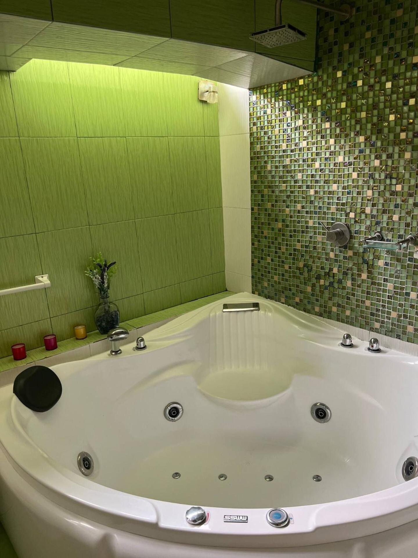 Amplia E Indep C/ Jacuzzi, Centrica. Campsite Mexico City